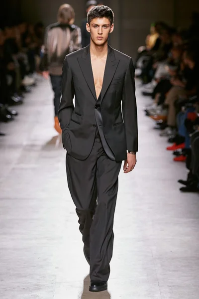 Look 43